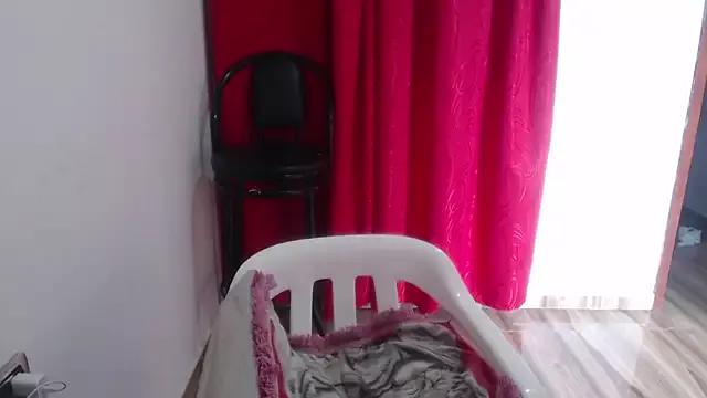 nicole_foxxxx1 from StripChat is Freechat