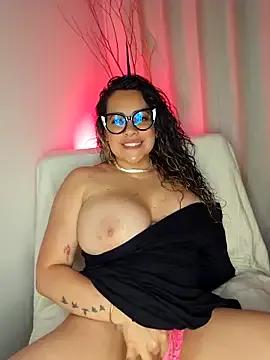 Check-out your craziest wishes with our pick of gaming cams models, featuring big knockers, round tails and tight twats.