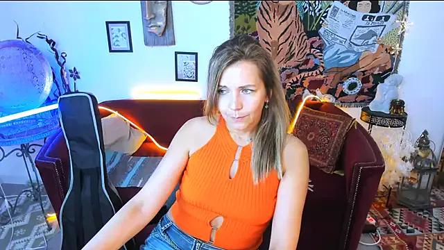 Check-out your craziest wishes with our pick of gaming cams models, featuring big knockers, round tails and tight twats.