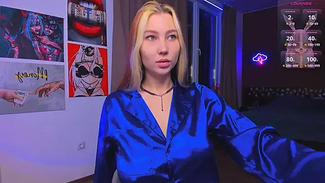 Check-out your craziest wishes with our pick of gaming cams models, featuring big knockers, round tails and tight twats.