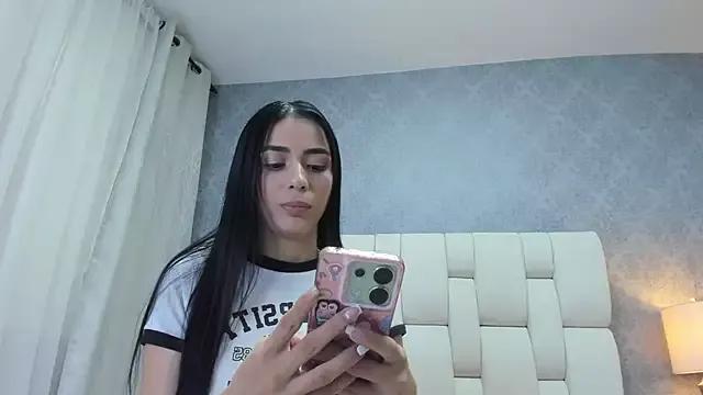 nicollandjhon from StripChat is Freechat