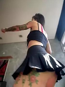 Check-out your craziest wishes with our pick of gaming cams models, featuring big knockers, round tails and tight twats.