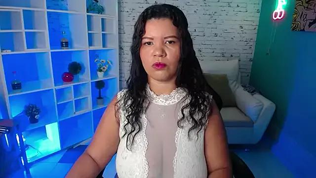 niky_minage from StripChat is Freechat