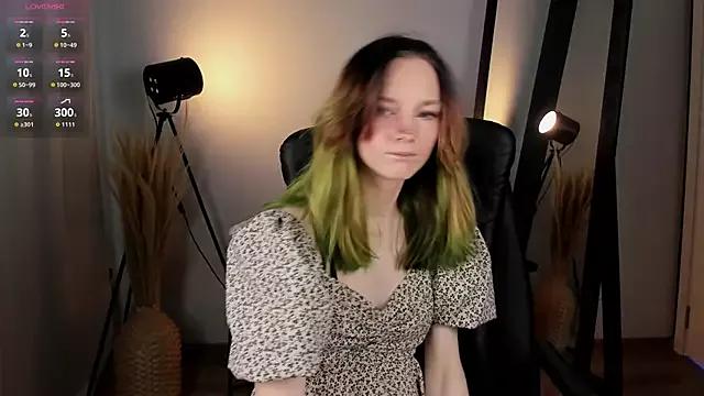 Nilliee_Sugar from StripChat is Freechat