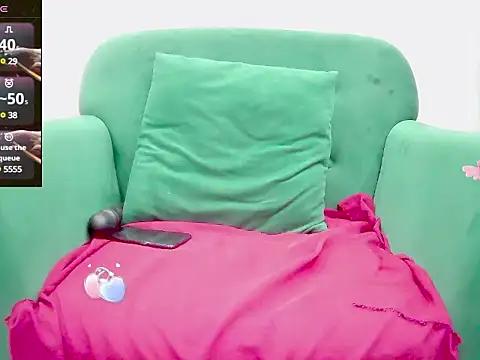 Check-out your craziest wishes with our pick of gaming cams models, featuring big knockers, round tails and tight twats.