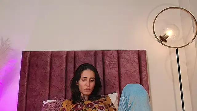 Check-out your craziest wishes with our pick of gaming cams models, featuring big knockers, round tails and tight twats.