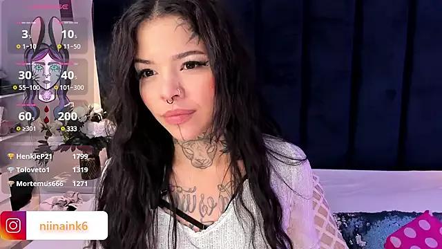 Check-out your craziest wishes with our pick of gaming cams models, featuring big knockers, round tails and tight twats.