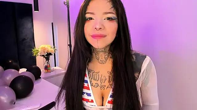 Check-out your craziest wishes with our pick of gaming cams models, featuring big knockers, round tails and tight twats.