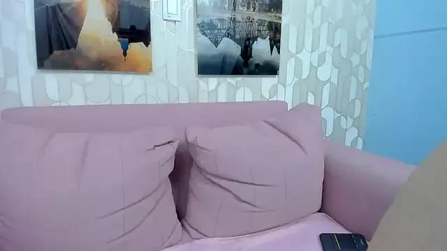 ninamedux from StripChat is Freechat