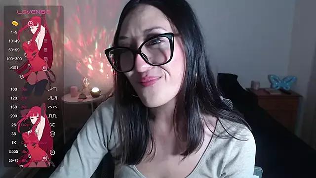 Ninimoon from StripChat is Freechat