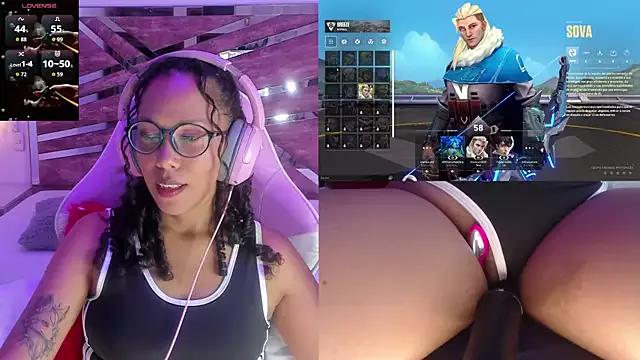 NovaLyn from StripChat is Freechat