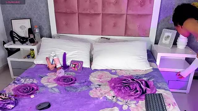 nyxmoonhells from StripChat is Freechat