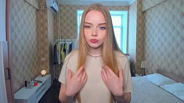 Check-out your craziest wishes with our pick of gaming cams models, featuring big knockers, round tails and tight twats.