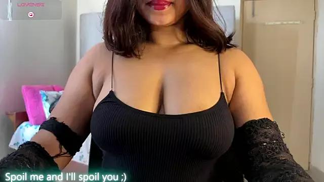 Check-out your craziest wishes with our pick of gaming cams models, featuring big knockers, round tails and tight twats.