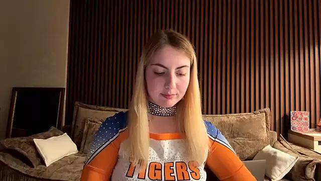 okapiClaire from StripChat is Freechat