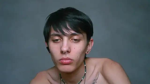Photos of oli_vers from StripChat is Freechat
