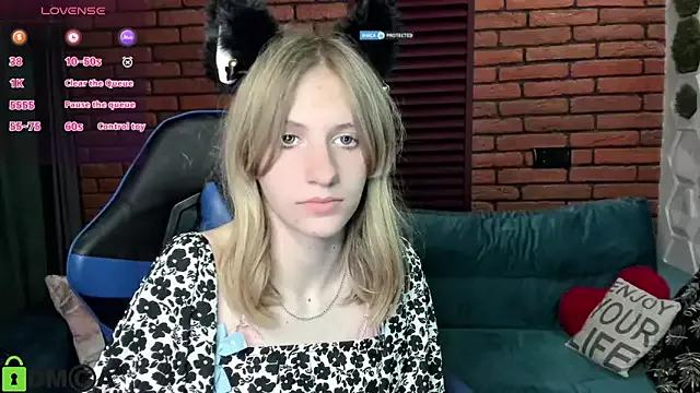 Olisa_fox from StripChat is Freechat