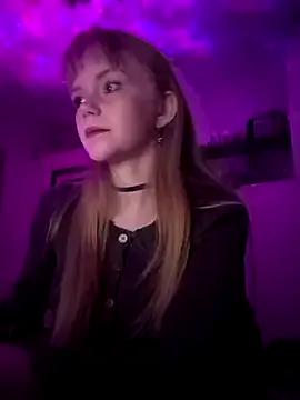 OpheliaMills from StripChat is Freechat
