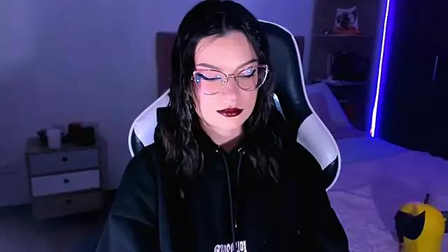 OphelianaRose33 from StripChat is Freechat