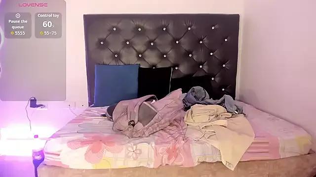 Orianadollx_ from StripChat is Freechat