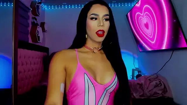 Check-out your craziest wishes with our pick of gaming cams models, featuring big knockers, round tails and tight twats.