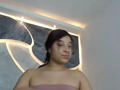 OutgoingCoupleSex_ from StripChat is Freechat