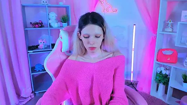 Check-out your craziest wishes with our pick of gaming cams models, featuring big knockers, round tails and tight twats.