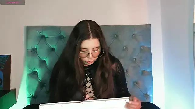 Paola_Lyon_ from StripChat is Freechat