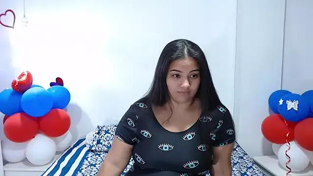 penelope_gucci1 from StripChat is Freechat