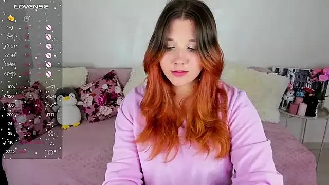 PenelopeOneGrey from StripChat is Freechat