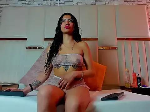 Check-out your craziest wishes with our pick of gaming cams models, featuring big knockers, round tails and tight twats.