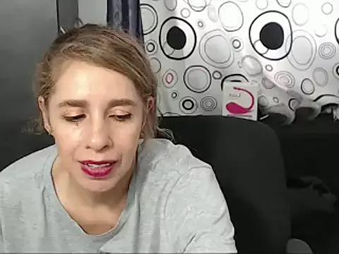 perlahotboobs from StripChat is Freechat