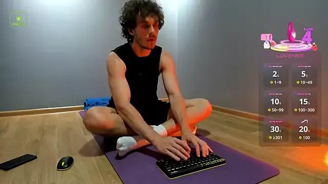 Check-out your craziest wishes with our pick of gaming cams models, featuring big knockers, round tails and tight twats.