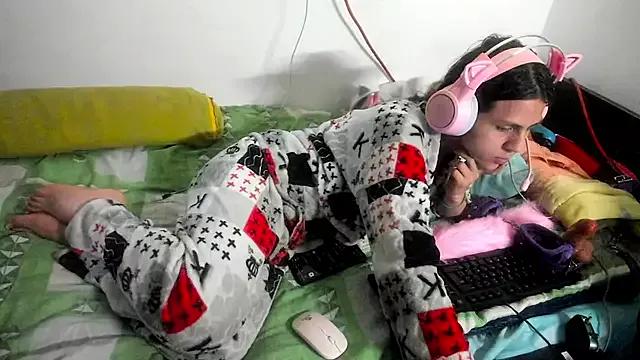 Petite-Goth from StripChat is Freechat
