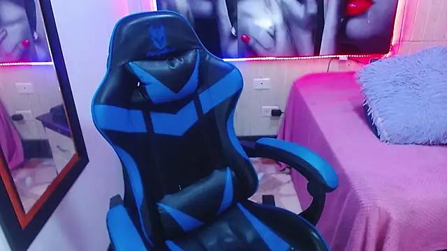 Check-out your craziest wishes with our pick of gaming cams models, featuring big knockers, round tails and tight twats.
