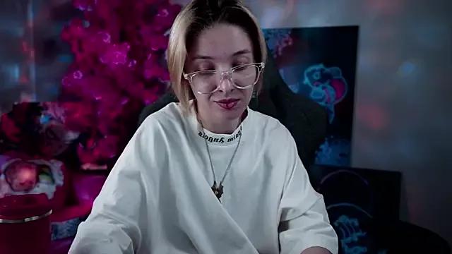 PhilippaAdamas from StripChat is Freechat