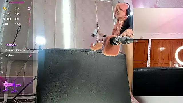 pink_punk_cam from StripChat is Freechat