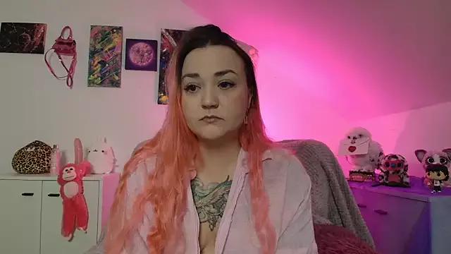 Check-out your craziest wishes with our pick of gaming cams models, featuring big knockers, round tails and tight twats.