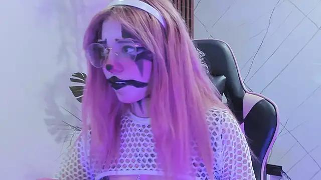 Check-out your craziest wishes with our pick of gaming cams models, featuring big knockers, round tails and tight twats.