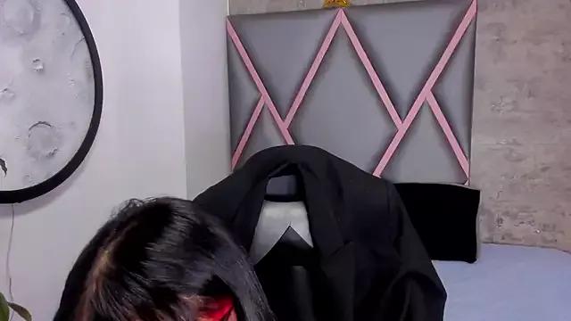 Check-out your craziest wishes with our pick of gaming cams models, featuring big knockers, round tails and tight twats.