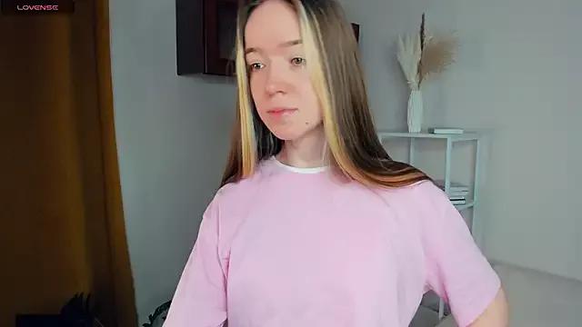 PollyDrover from StripChat is Freechat