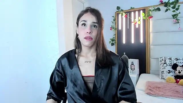 Check-out your craziest wishes with our pick of gaming cams models, featuring big knockers, round tails and tight twats.
