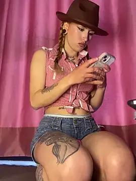 Check-out your craziest wishes with our pick of gaming cams models, featuring big knockers, round tails and tight twats.