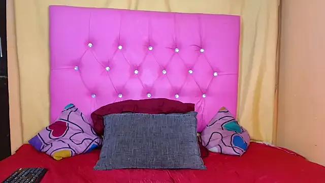 Check-out your craziest wishes with our pick of gaming cams models, featuring big knockers, round tails and tight twats.