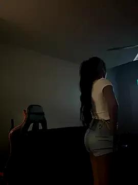 PrettypetitePrincess from StripChat is Freechat