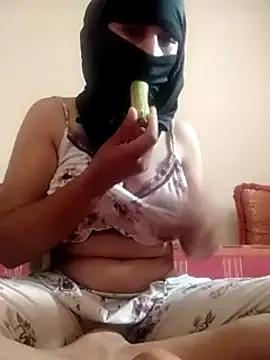 PRINCESSEINASS from StripChat is Freechat