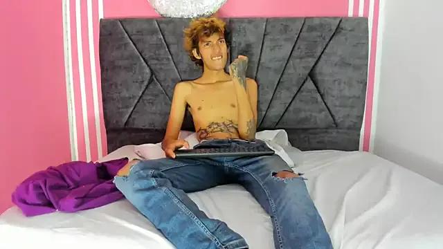 Check-out your craziest wishes with our pick of gaming cams models, featuring big knockers, round tails and tight twats.