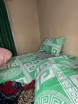 Queen-Dyness from StripChat is Freechat