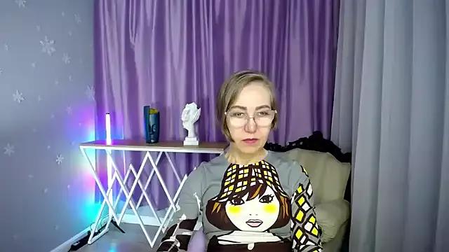 Check-out your craziest wishes with our pick of gaming cams models, featuring big knockers, round tails and tight twats.