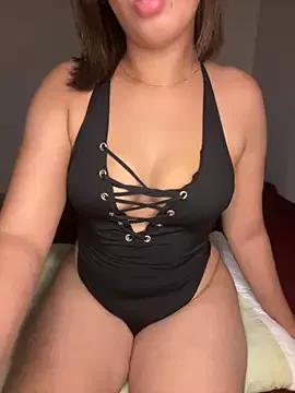 Queen_Amiira from StripChat is Freechat